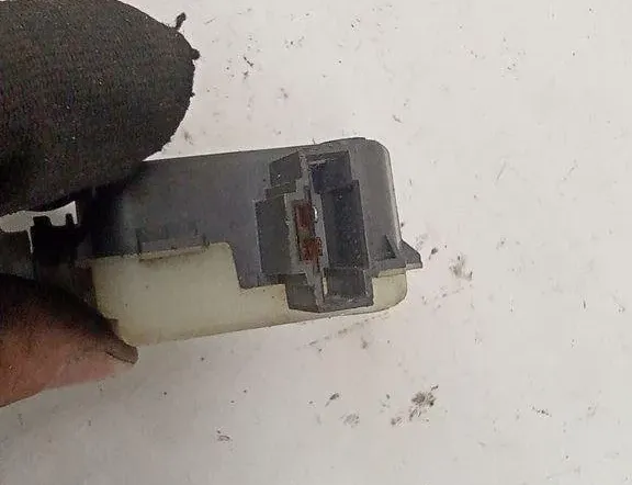 SKODA Octavia 1 generation (1996-2010) Verrouillage du couvercle du réservoir de carburant 1Z0810773 30911341