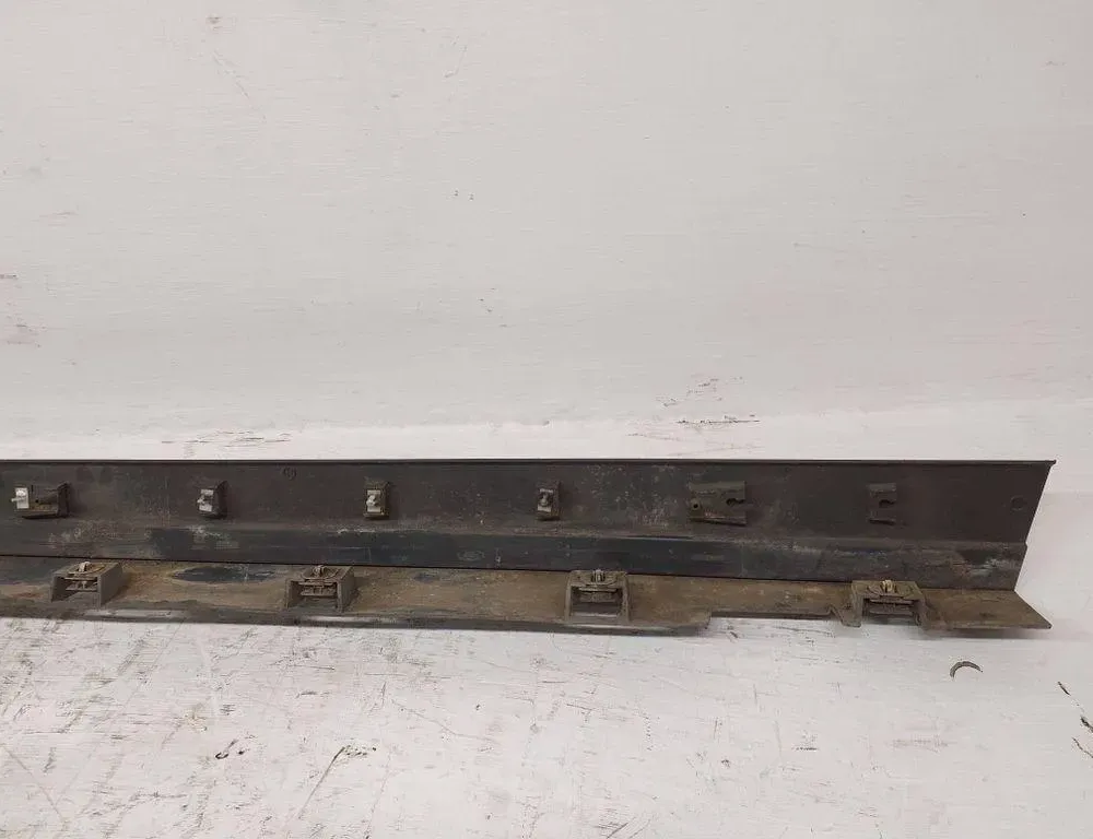 FORD Kuga 2 generation (2013-2020) Couvercle de jupe latérale en plastique côté gauche CV44S10155A 32797047