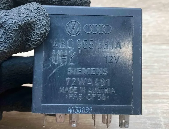 AUDI A4 B5/8D (1994-2001) Relais 4B0955531A,72WA401 34397799