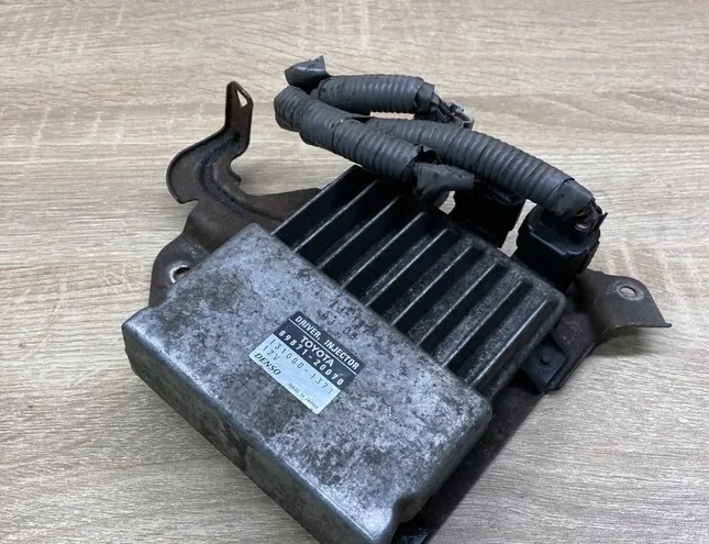 TOYOTA Avensis 2 generation (2002-2009) Calculateur d'injecteurs de carburant 8987120070,1310001371 34294419