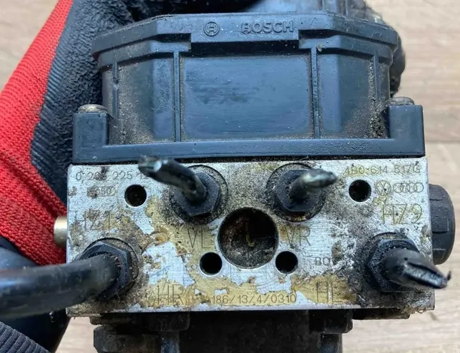 AUDI A6 C4/4A (1994-1997) Pompe ABS 0265950055,4B0614517G 34395990