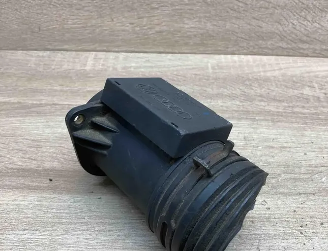 VOLKSWAGEN Passat B5 (1996-2005) Capteur de débit massique d'air MAF 074906461,71822101 34378021