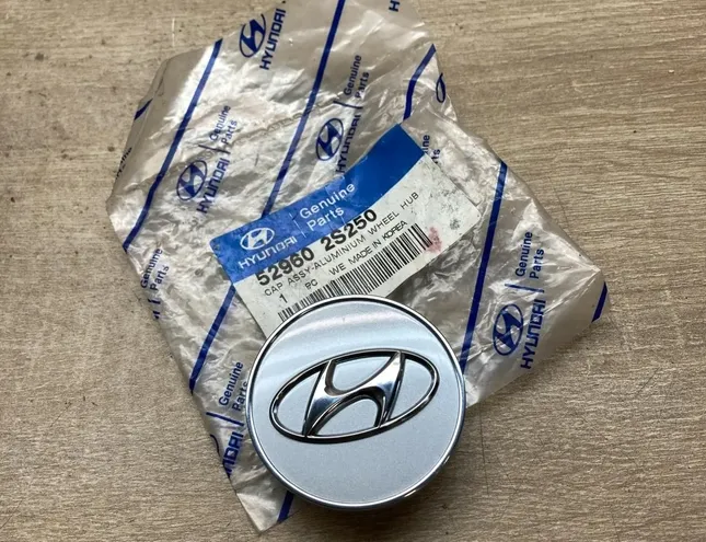 HYUNDAI Tucson 1 generation (2004-2010) Enjoliveurs 529602S250,529602S250 34436681