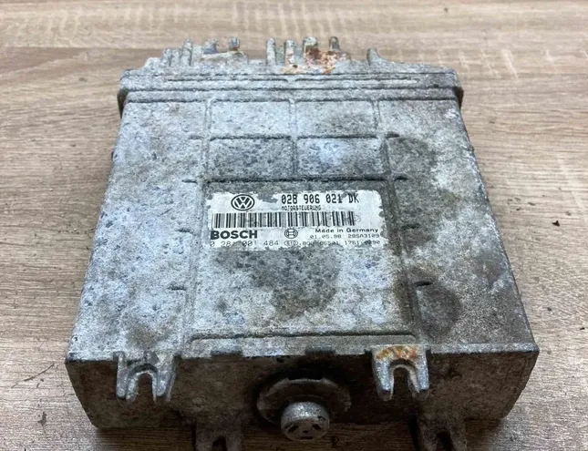 SEAT Cordoba 1 generation (1993-2003) Calculateur d'unité de commande du moteur 028906021DK,0281001484 34366013