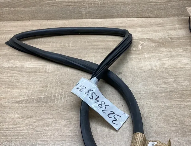 VOLKSWAGEN Santana 1 generation (1981-1984) Verre de lunette arrière 323845321B 34439506