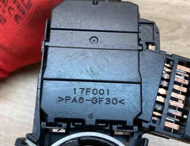 TOYOTA Aygo 1 generation (2005-2014) Commande/commutateur d'indicateur de clignotant d'essuie-glace 17F001,173848 34304390