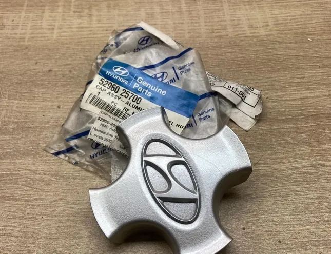 HYUNDAI Accent LC (1999-2013) Enjoliveurs 5296025700 34431517