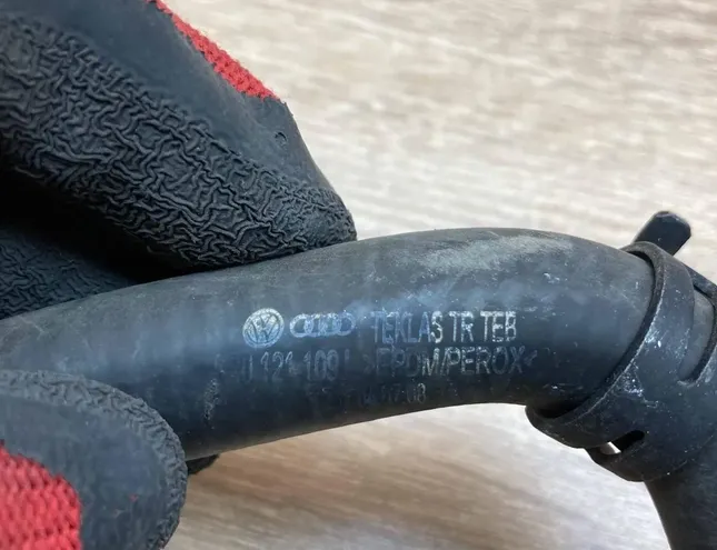 VOLKSWAGEN Touran 1 generation (2003-2015) Tuyau de liquide de refroidissement 0121109 34390253