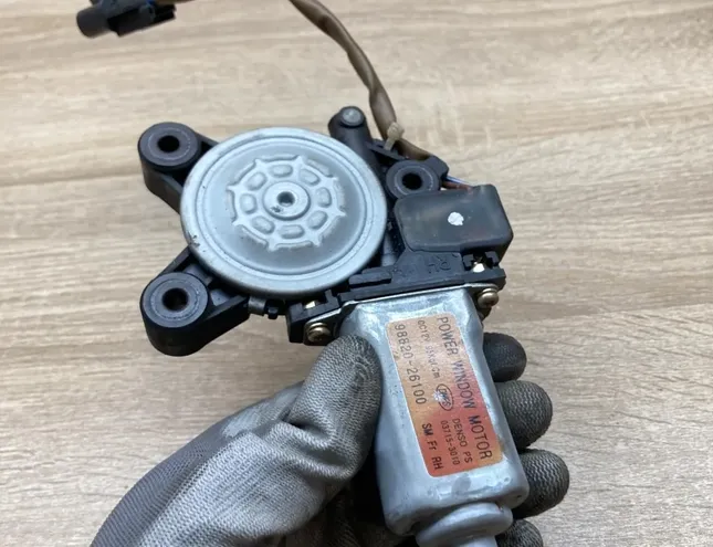 HYUNDAI Santa Fe SM (2000-2013) Moteur de lève-vitre de porte avant gauche 9882026100,FrontRight 34445209