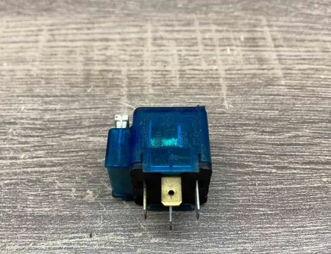 RENAULT Espace 1 generation (1984-1991) Relais 4RA00351036 34366776