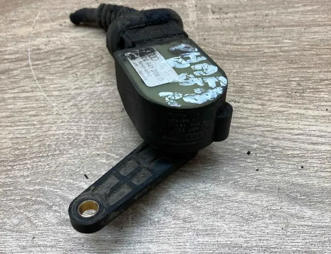 AUDI Q7 4L (2005-2015) Capteur de niveau avant gauche 8D0941286D,4E0907503C 34390563