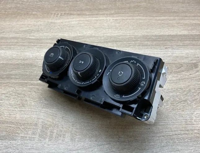 PEUGEOT 308 T7 (2007-2015) Unité de climatisation 69947013 34298616