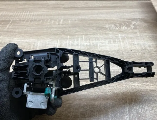 OPEL Astra H (2004-2014) Poignée/support extérieur de porte arrière Opel 34292949
