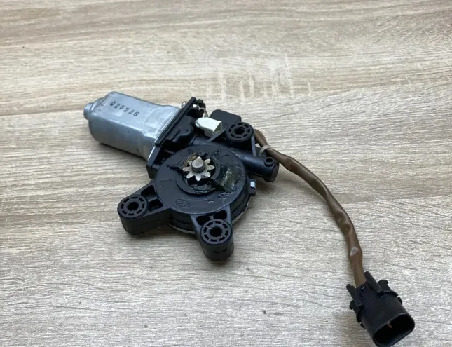 HYUNDAI Santa Fe SM (2000-2013) Moteur de lève-vitre de porte avant gauche 9882026100,FrontRight 34445209