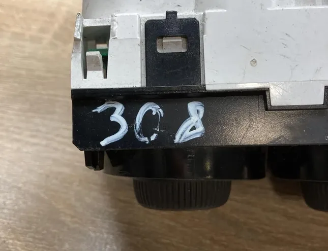 PEUGEOT 308 T7 (2007-2015) Unité de climatisation 69947013 34298616