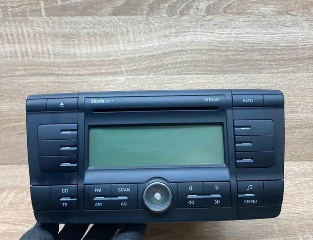 SKODA Octavia 1 generation (1996-2010) Lecteur de musique sans GPS 1Z0035161B,VP4SBF18C815AJ 34300908