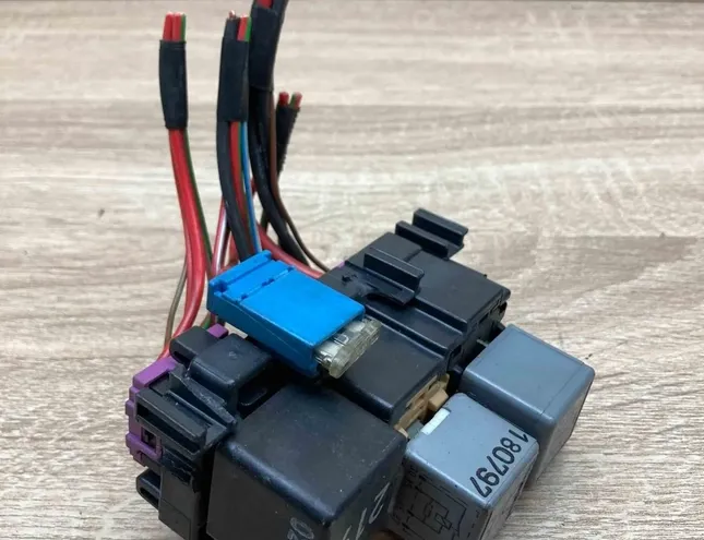 AUDI A4 B5/8D (1994-2001) Boîte à fusibles 8D0937503C,443937530 34378503