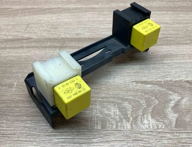RENAULT Scenic 1 generation (1996-2003) Relais 7703397912,7700844253 34391863
