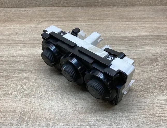 PEUGEOT 308 T7 (2007-2015) Unité de climatisation 69947013 34298616