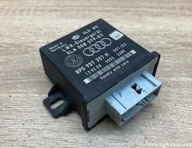AUDI A6 C4/4A (1994-1997) Unité de commande des phares 8P0907357H,5LA00837922 34389161