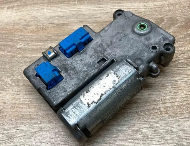 AUDI A4 B5/8D (1994-2001) Moteur de toit ouvrant 0390201632 34350143