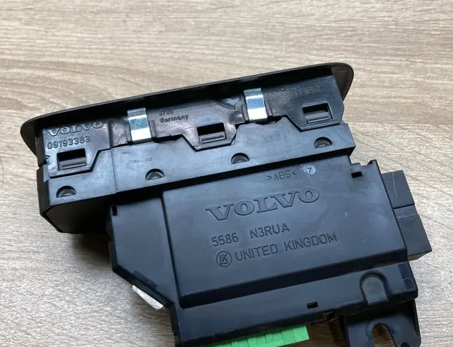 VOLVO V70 2 generation (2000-2008) Commutateurs de commande de vitre de porte arrière gauche 30773895,09193383 34443188