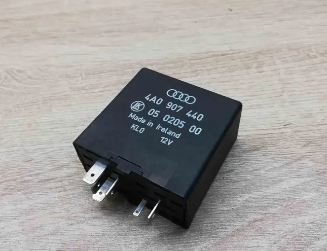 AUDI A8 D2/4D (1994-2002) Relais 4a0907440,05020500 34419785