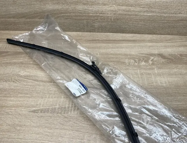 FORD Tourneo Connect 2 generation (2013-2022) Bras d'essuie-glace avant DT1Z17528B,DT1Z17528B 34431188