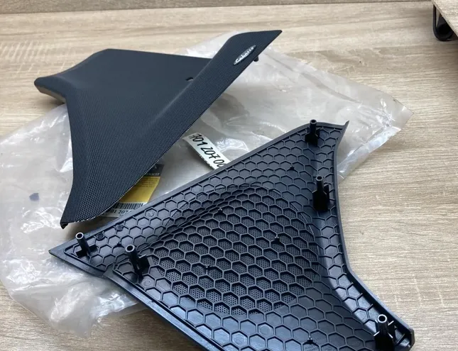 RENAULT Modus 2 generation (2007-2012) Couvercle de haut-parleur de porte avant droite 7701207009 34432013