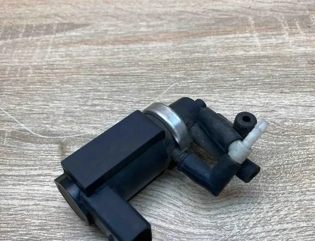 AUDI A6 C4/4A (1994-1997) Contrôle du turbocompresseur à vide 059906627B,72290322 34406564
