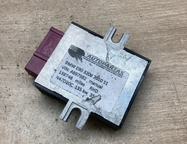 BMW 3 Series E21 (1975-1983) Unité de commande de pompe à carburant 7276046,55892110 34437057