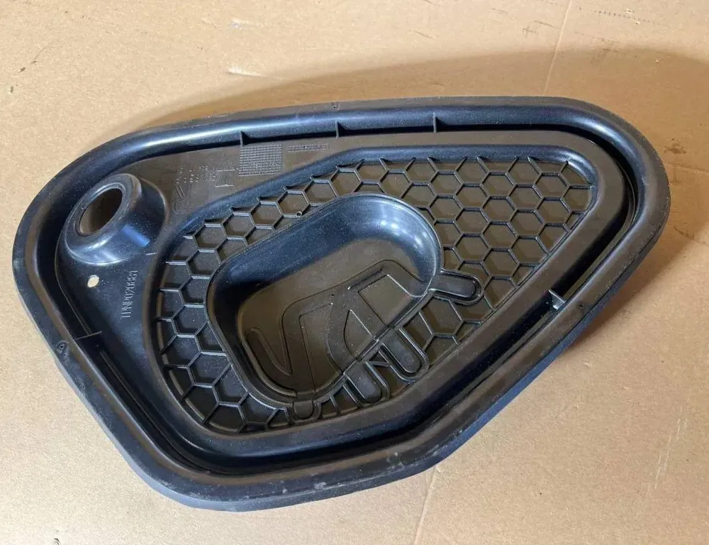 PORSCHE Taycan 1 generation (2019-2023) Panneau de porte avant droit 9J1839916B 35051336