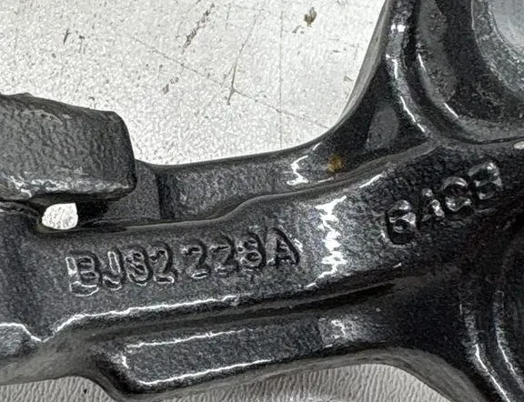 LAND ROVER Range Rover Evoque L538 (1 gen) (2011-2020) Charnière de porte arrière gauche BJ32228A64CB 35051798