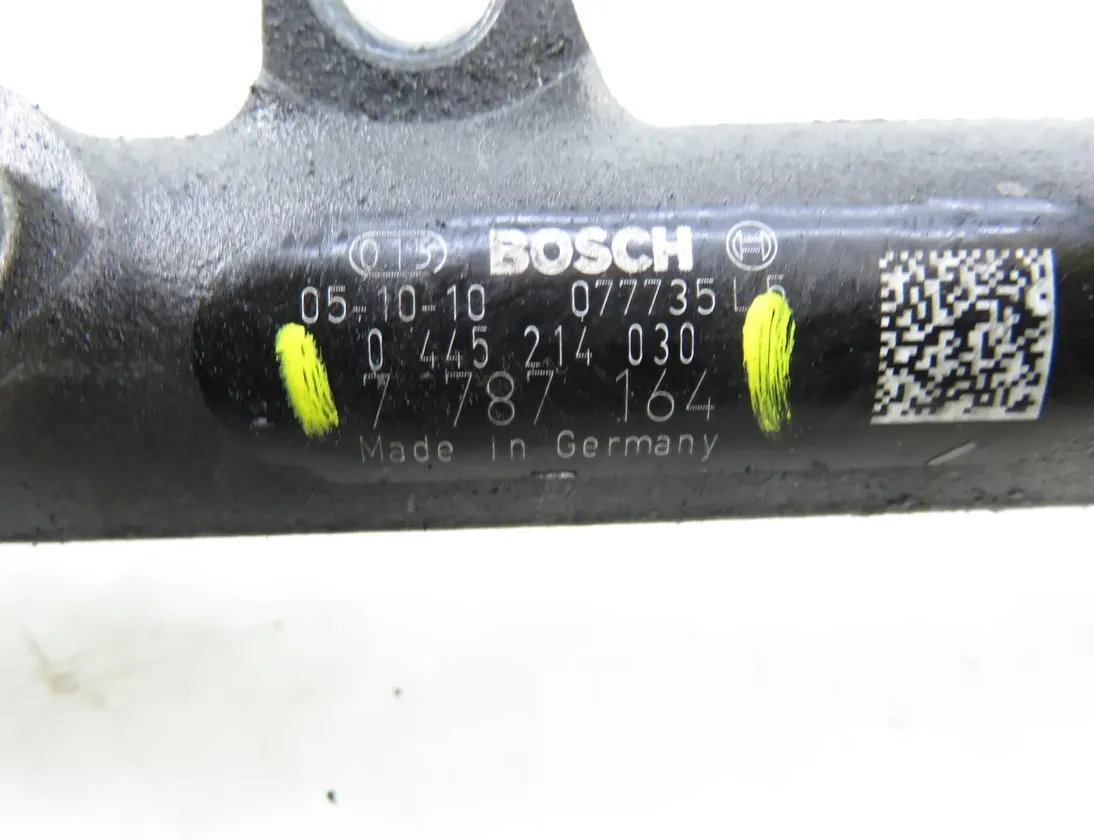 BMW 3 Series E90/E91/E92/E93 (2004-2013) Rampe de carburant 0281002497,0281002481,0445214030 33984925