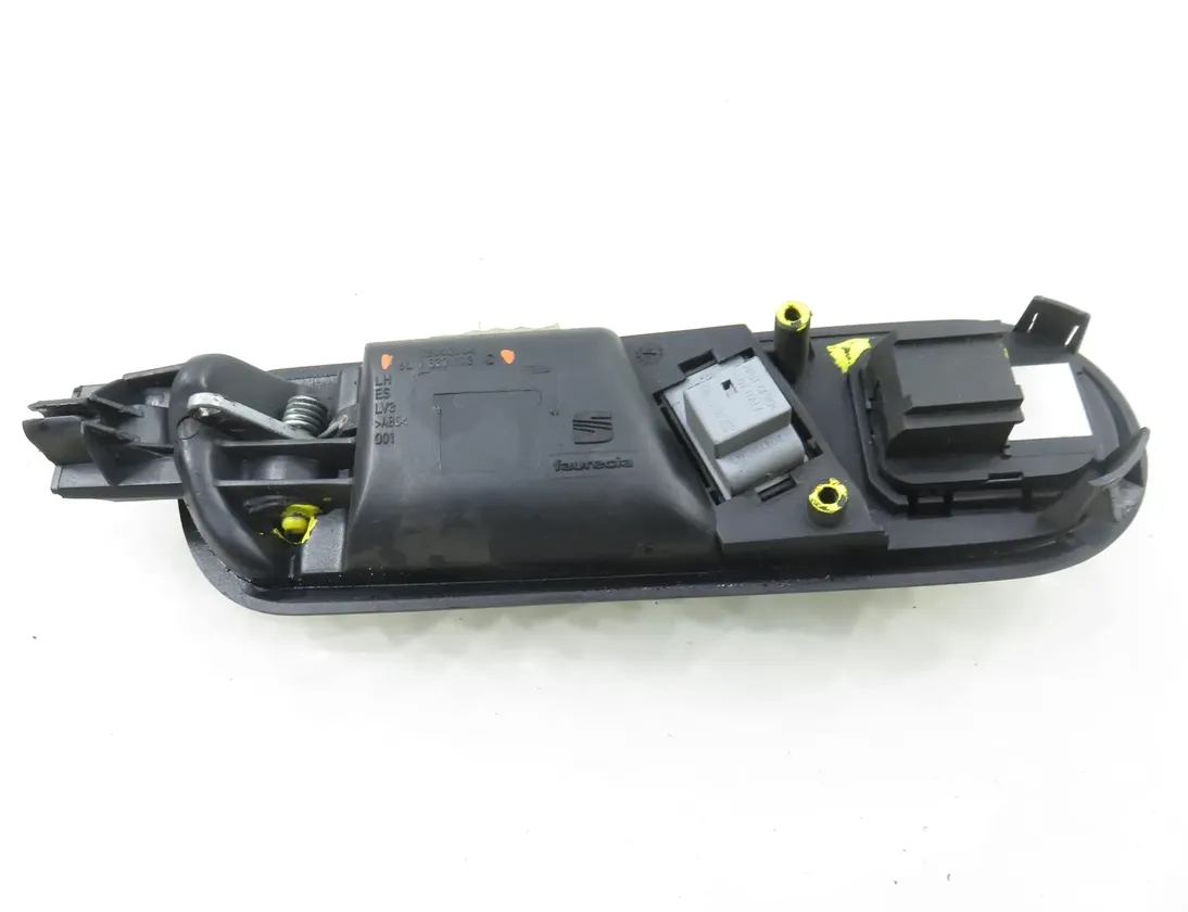 SEAT Ibiza 3 generation (2002-2008) Poignée d'ouverture interne avant gauche 6L1837113C 34487100