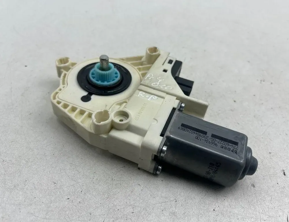 AUDI A4 B7/8E (2004-2008) Moteur de lève-vitre de porte avant gauche 00000,1101965575100,8K0959802 34110095