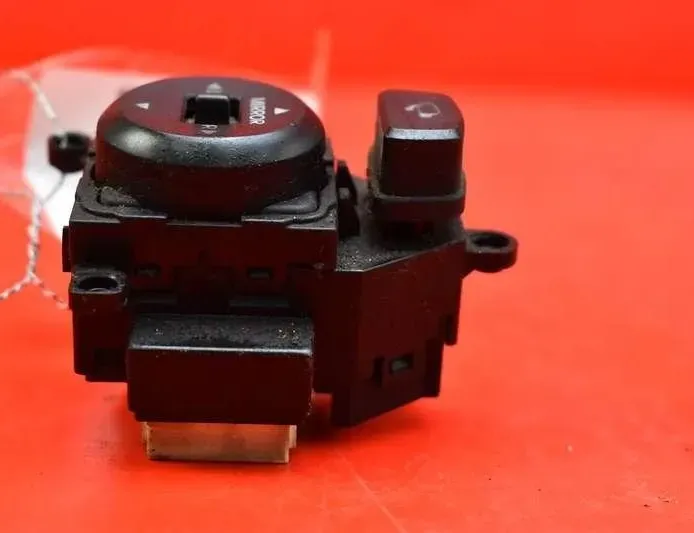 HYUNDAI i30 FD (1 generation) (2007-2012) Commutateur de réglage du miroir HYUNDAI 22851057