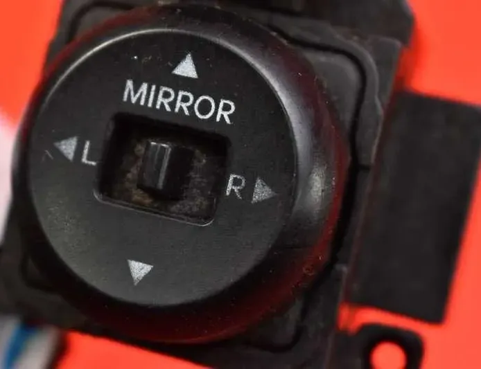 HYUNDAI i30 FD (1 generation) (2007-2012) Commutateur de réglage du miroir HYUNDAI 22851057