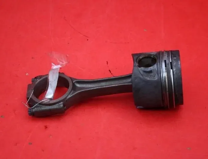 VOLKSWAGEN Passat CC 1 generation (2008-2017) Piston 081187 23958780