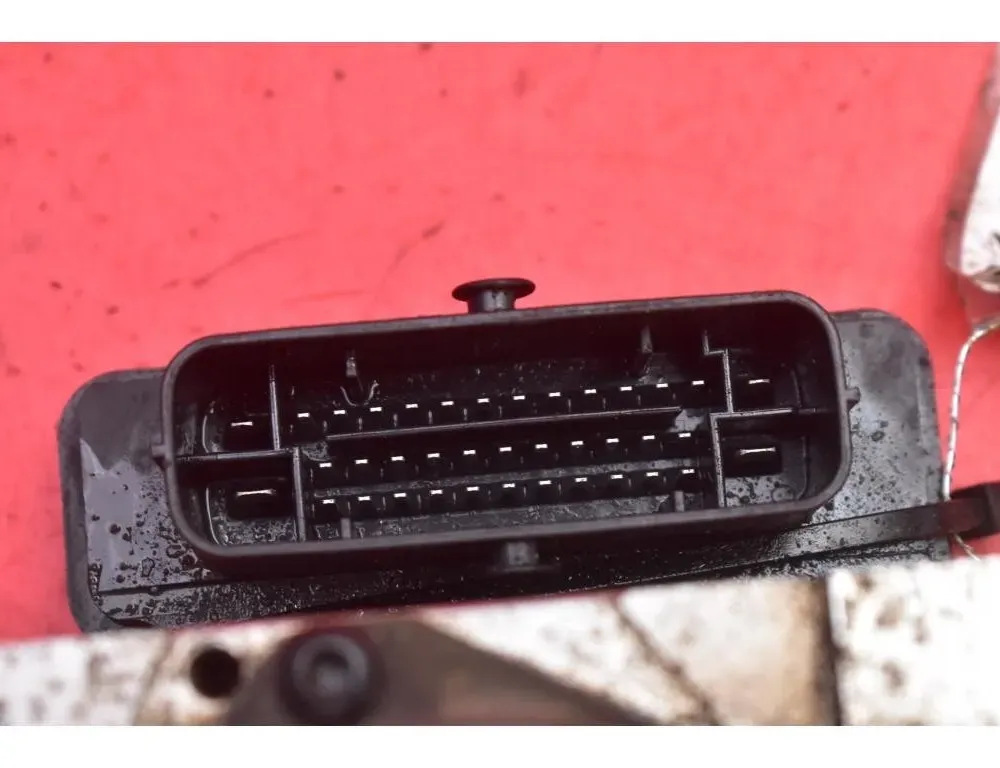 HYUNDAI iX I20 (2021-2024) Pompe ABS 61589-45200 28510597