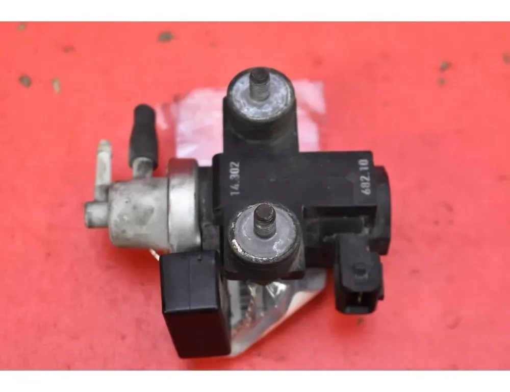 SAAB 9-3 2 generation (2002-2014) Soupape à vide 72190348 30475678