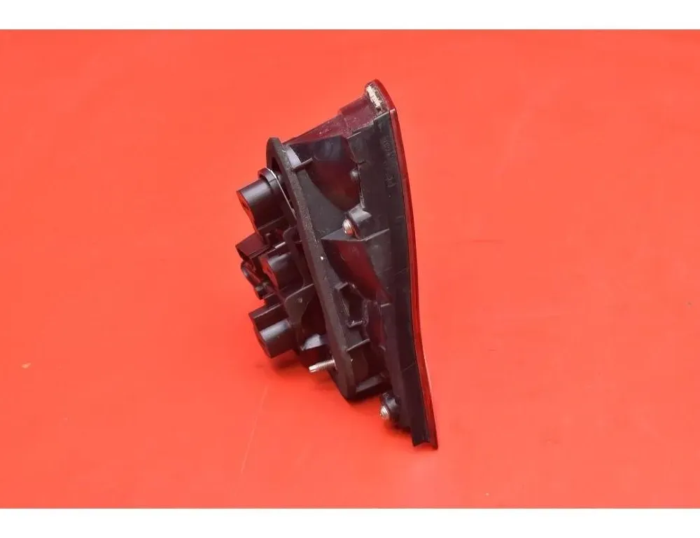 SEAT Toledo 4 generation (2012-2020) Feu arrière droit SEAT 31373883