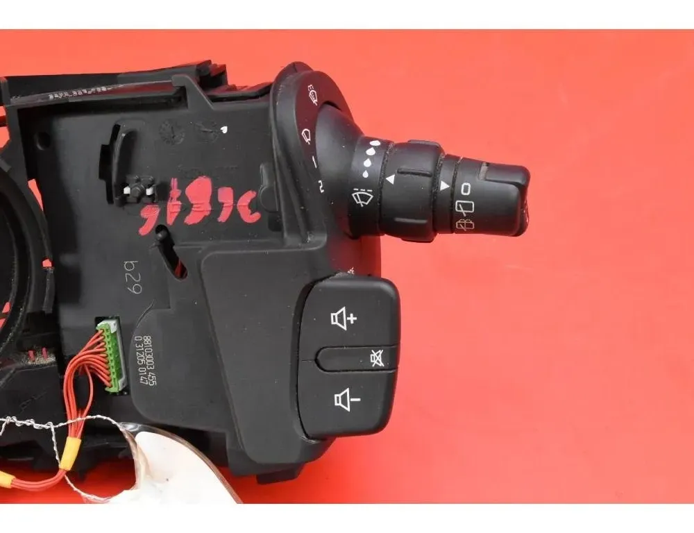 RENAULT Clio 5 generation (2019-2023) Interrupteur de manette d'essuie-glace 8200245449 31543345