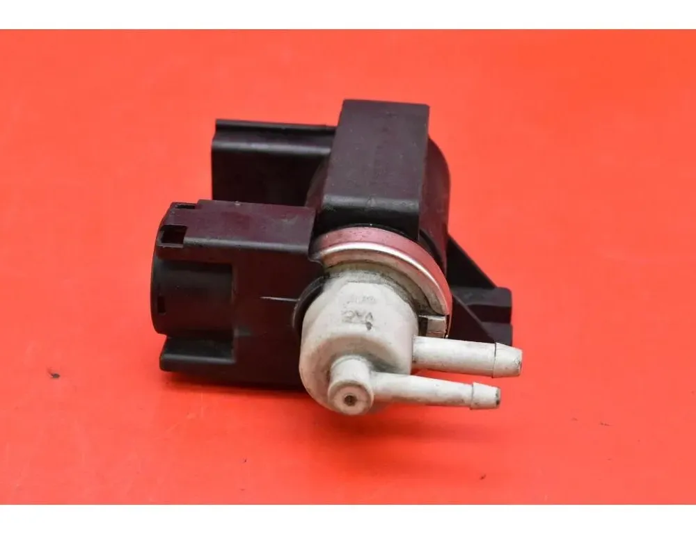 AUDI A4 B7/8E (2004-2008) Soupape à vide 8E0906622 33052616