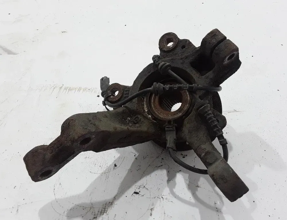 RENAULT Clio 3 generation (2005-2012) Moyeu de roue avant gauche 8200345944 22298893