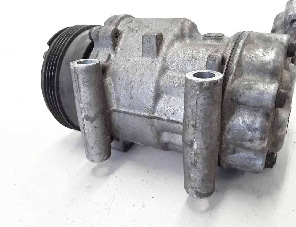 RENAULT Clio 2 generation (1998-2013) Pompe de climatisation 8200037058 22310318