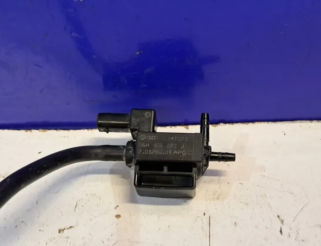 AUDI A4 B9/8W (2015-2024) Soupape à vide 06H906283J 24527904