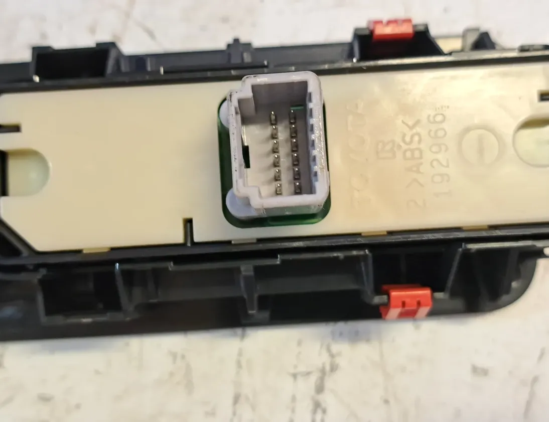 LEXUS RX 4 generation (2015-2024) Commutateur de fenêtre de porte avant gauche 192966 25909260