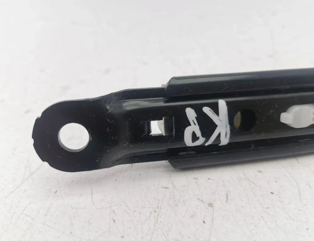 TOYOTA RAV4 5 generation (XA50) (2018-2024) Ajusteur de hauteur de ceinture de sécurité avant gauche E563003 34946673