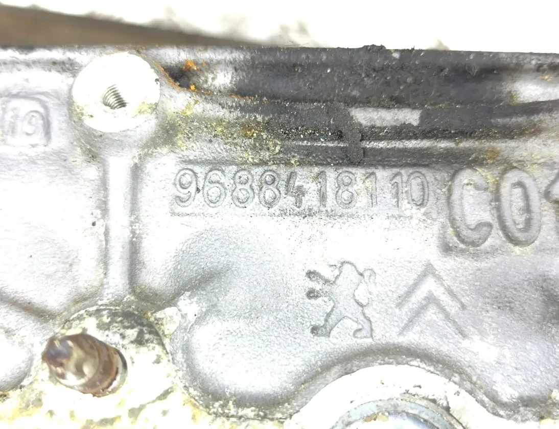 PEUGEOT 5008 1 generation (2009-2016) Culasse de moteur 9688418110 29776219